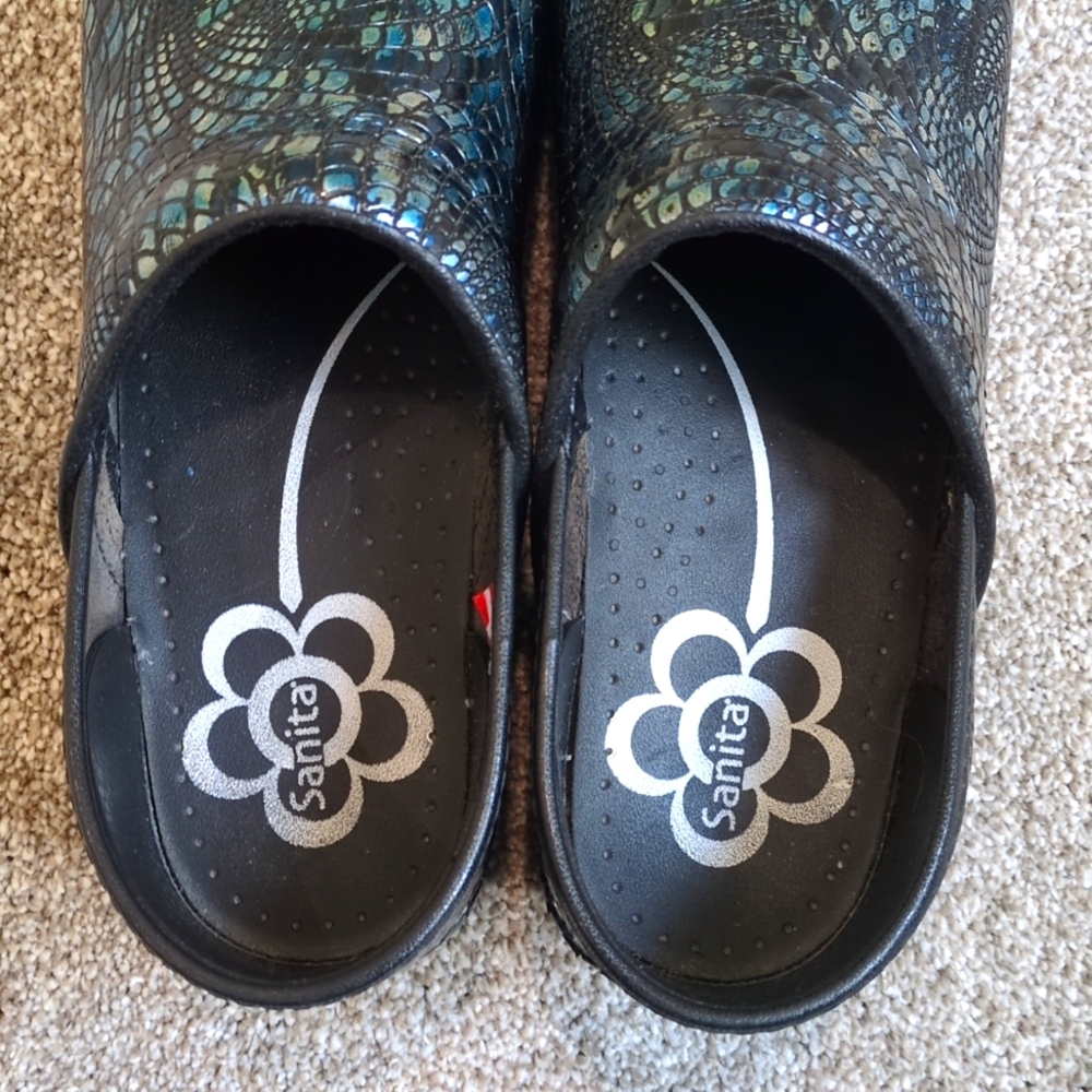 Women's Sanita clogs shoes size 38  Blue and Black Metallic🌠GREAT SHAPE!!! 🌠 - Picture 6 of 9